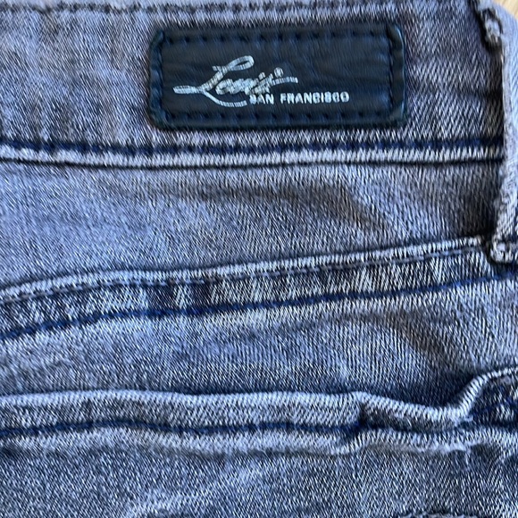 Levi’s Skinny Slight Curve - Picture 10 of 11